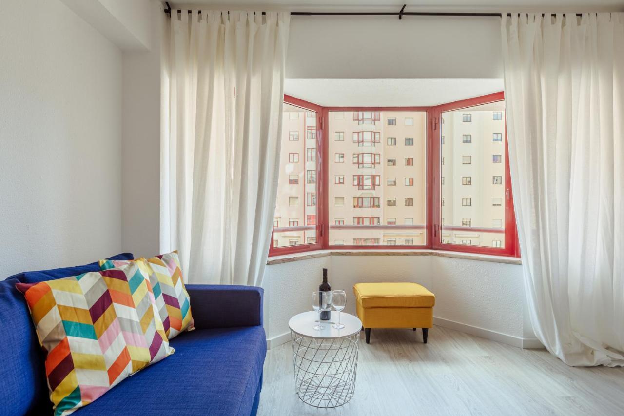 Elegant 3 Bedroom Apt - City Centre - Garage - Metro Lisboa Kültér fotó