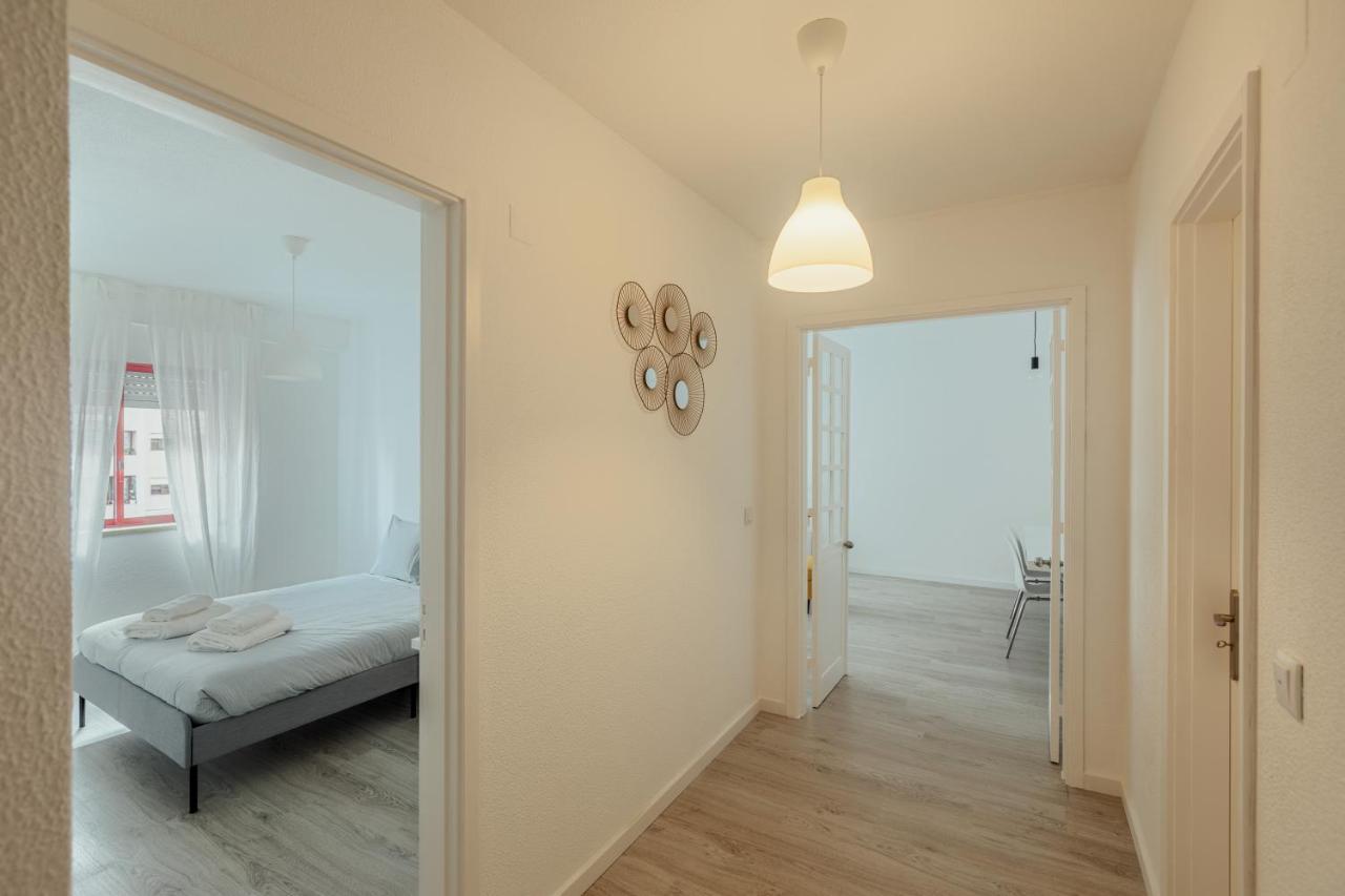 Elegant 3 Bedroom Apt - City Centre - Garage - Metro Lisboa Kültér fotó